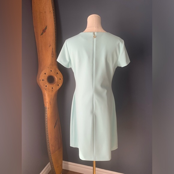 Tommy Hilfiger dress. Size 6. - Picture 2 of 12